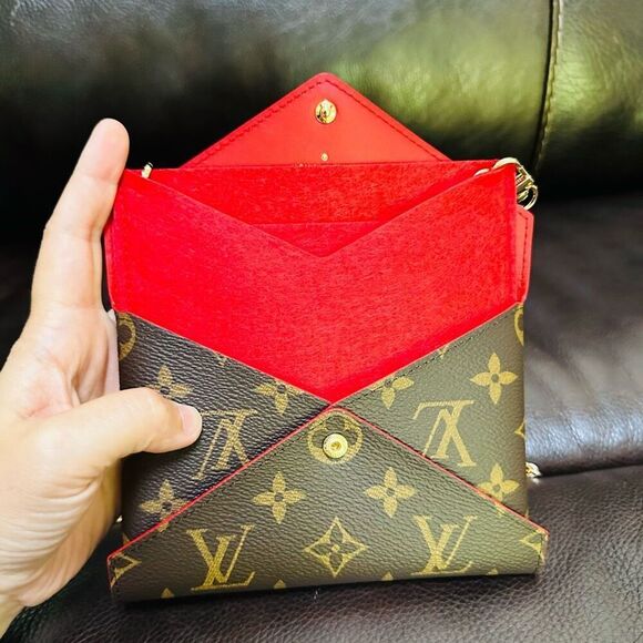 New Louis Vuitton Kirigami Medium Pouch - Picture 6 of 12